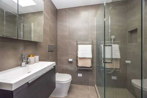 Photo of property in 8/805 Riddell Road, Saint Heliers, Auckland, 1071