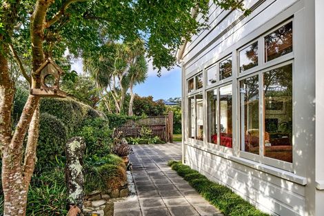 Photo of property in 6 Ngaio Gorge Road, Ngaio, Wellington, 6035