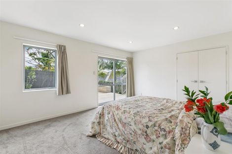 Photo of property in 2b St Clair Place, Browns Bay, Auckland, 0630