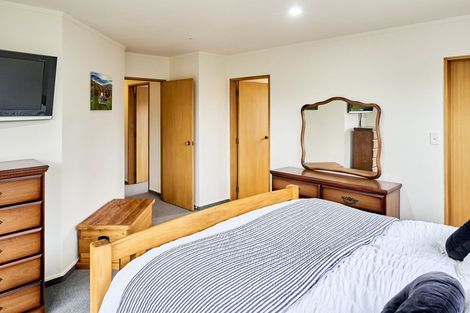 Photo of property in 3 Musket Lane, Whitby, Porirua, 5024