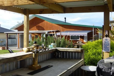 Photo of property in 10 Studholme Street, Waimate, 7924