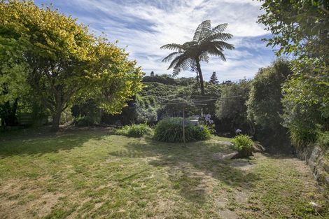 Photo of property in 138 Miromiro Road, Normandale, Lower Hutt, 5010