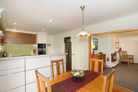 Photo of property in 2 Churchill Avenue, Hokowhitu, Palmerston North, 4410