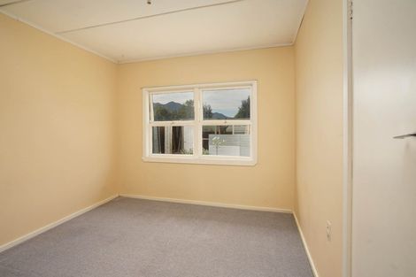 Photo of property in 22 Hampden Street, Murchison, 7007