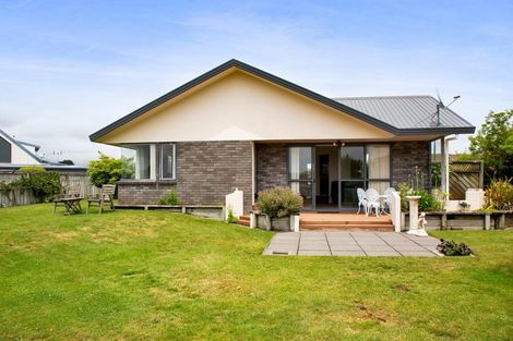 Photo of property in 11 Ash Place, Whalers Gate, New Plymouth, 4310