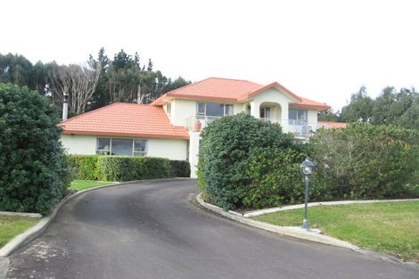Photo of property in 40 Waicola Drive, Fitzherbert, Palmerston North, 4471