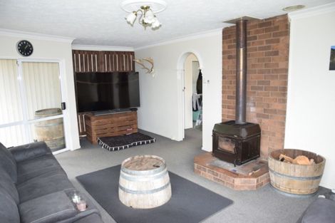 Photo of property in 16 Cargill Street, Waikiwi, Invercargill, 9810