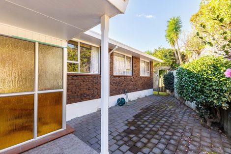 Photo of property in 9 Fairfax Terrace, Frankleigh Park, New Plymouth, 4310