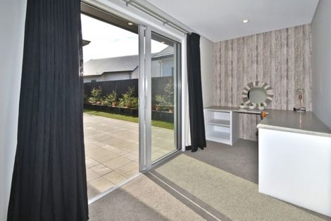 Photo of property in 33 Prestons Park Drive, Marshland, Christchurch, 8083