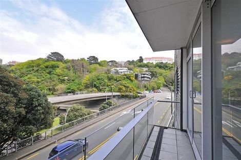 Photo of property in Montreaux Apartments, 3e/164 The Terrace, Wellington Central, Wellington, 6011