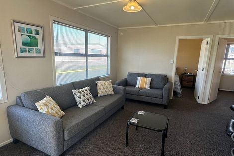 Photo of property in 54 Fifth Avenue, Urenui, 4377