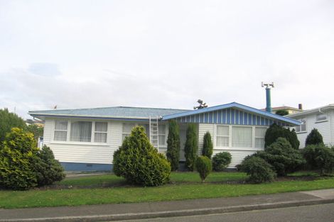 Photo of property in 5 Lomita Road, Johnsonville, Wellington, 6037