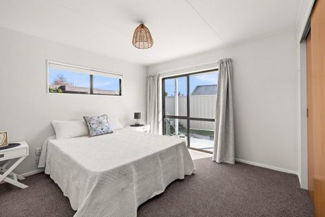 Photo of property in 8b Tukes Place, Greenmeadows, Napier, 4112