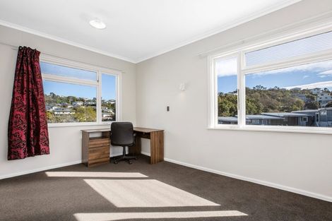 Photo of property in 2/199 Newlands Road, Newlands, Wellington, 6037