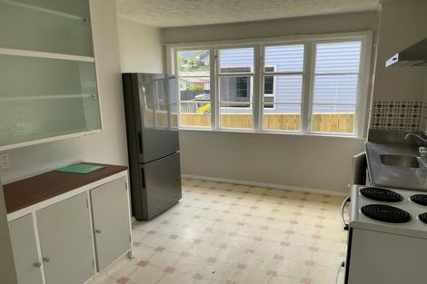 Photo of property in 40 Shearer Crescent, Naenae, Lower Hutt, 5011