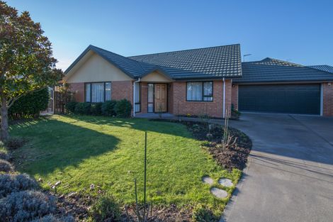 Photo of property in 4 Chesterfield Mews, Russley, Christchurch, 8042