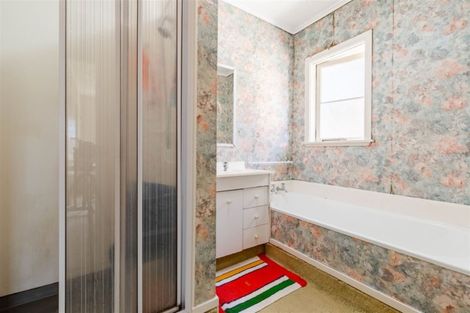 Photo of property in 205 Titirangi Road, Titirangi, Auckland, 0604