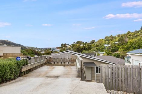 Photo of property in 1a Court Road, Tawa, Wellington, 5028