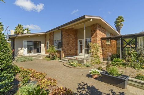 Photo of property in 18 Karaka Road, Otumoetai, Tauranga, 3110