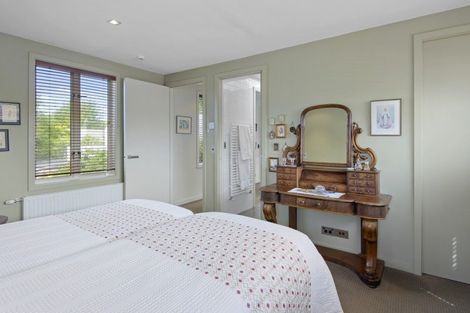 Photo of property in 33 Wroxton Terrace, Merivale, Christchurch, 8014