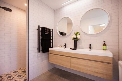 Photo of property in 41 Cyrus Street, Whalers Gate, New Plymouth, 4310