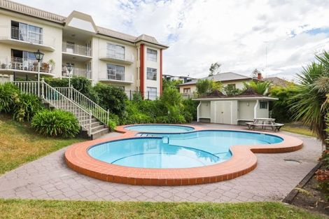 Photo of property in 1/10 Hunter Street, Hamilton Lake, Hamilton, 3204