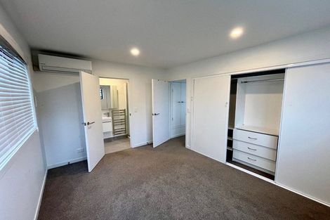 Photo of property in 2/5 Brandon Road, Glen Eden, Auckland, 0602