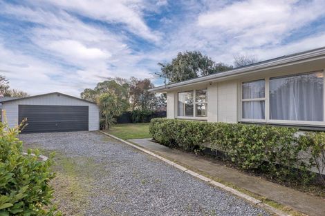 Photo of property in 19 Esk Place, Aranui, Christchurch, 8061