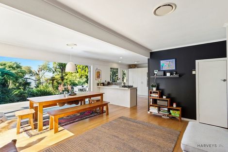 Photo of property in 282 Shaw Road, Titirangi, Auckland, 0604