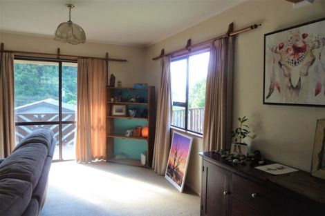 Photo of property in 9a Dorset Street, Picton, 7220