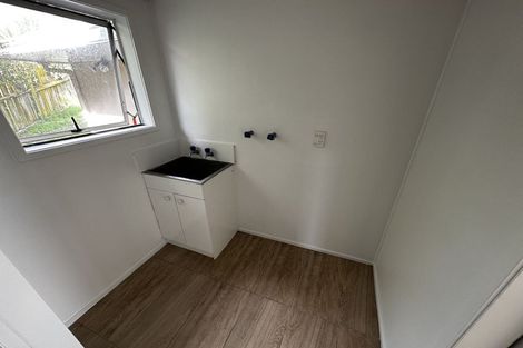 Photo of property in 10 Celeste Place, Totara Vale, Auckland, 0627