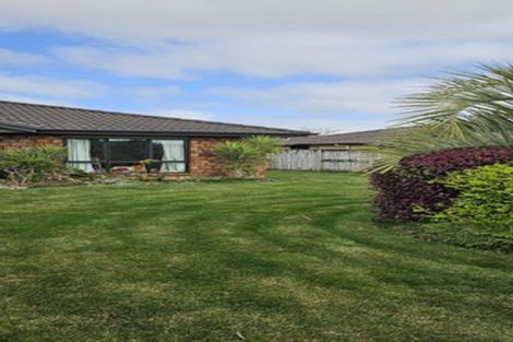 Photo of property in 5 Whitney Place, Rototuna North, Hamilton, 3210