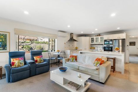 Photo of property in 1 Zara Court, Flat Bush, Auckland, 2016