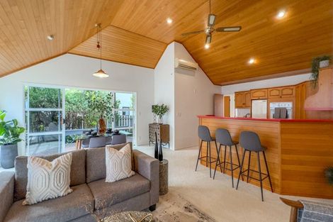 Photo of property in 102 Beach Road, Thames, 3500