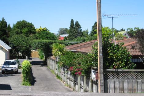 Photo of property in 1/12 Wolsley Avenue, Milford, Auckland, 0620