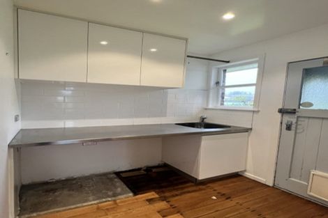 Photo of property in 2 Leander Road, Bayswater, Auckland, 0622