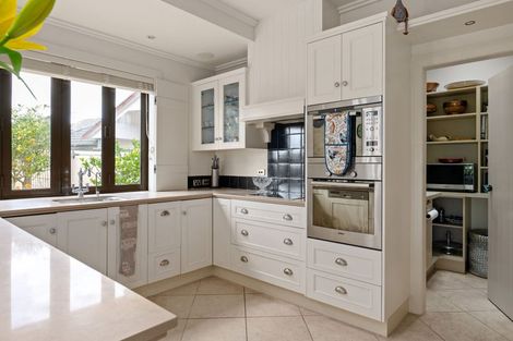 Photo of property in 35 The Esplanade, Huntington, Hamilton, 3210