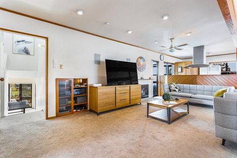 Photo of property in 24 Verbena Road, Birkdale, Auckland, 0626