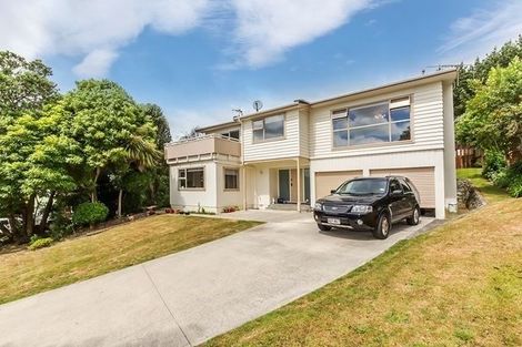 Photo of property in 59 Sunrise Boulevard, Tawa, Wellington, 5028