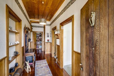 Photo of property in 36 Napier Terrace, Hospital Hill, Napier, 4110