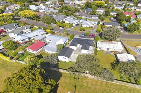 Photo of property in 37 Waterloo Crescent, Hokowhitu, Palmerston North, 4410