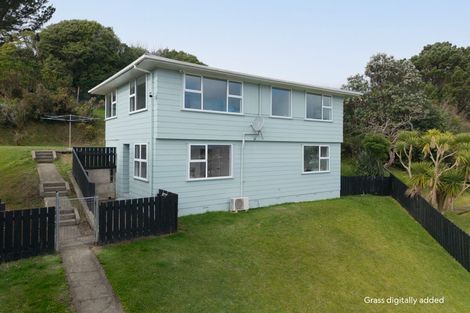 Photo of property in 8 Penguin Grove, Waitangirua, Porirua, 5024