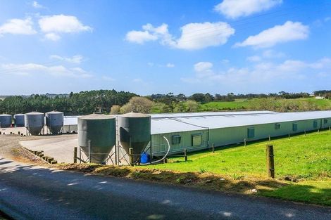 Photo of property in 69 Puke Road, Kumeu, 0891