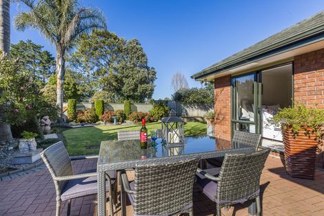 Photo of property in 12 Blackwood Drive, Wattle Downs, Auckland, 2103