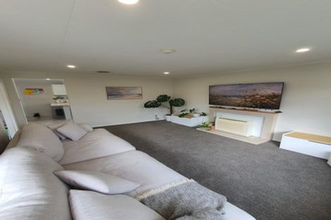 Photo of property in 1/15 Dunedin Street, Redwood, Christchurch, 8051