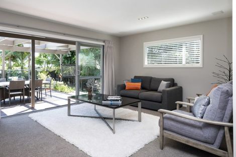 Photo of property in 5 Elimar Drive, Sunnyhills, Auckland, 2010