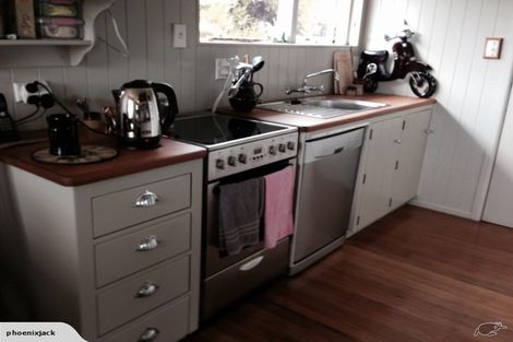 Photo of property in 65 Warren Crescent, Hillmorton, Christchurch, 8025