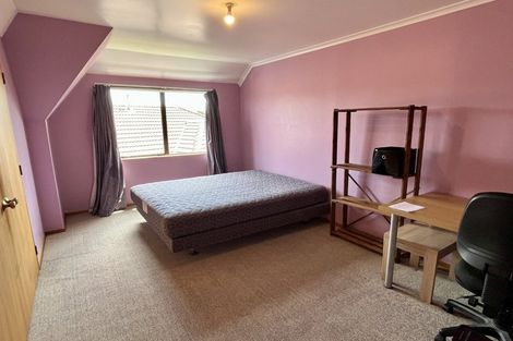 Photo of property in 3 Pahiatua Street, Hokowhitu, Palmerston North, 4410