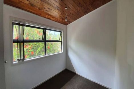 Photo of property in 48 Tauhinu Road, Greenhithe, Auckland, 0632