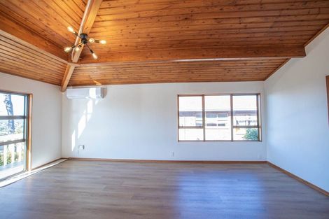 Photo of property in 4 Dalmeny Close, Murrays Bay, Auckland, 0630